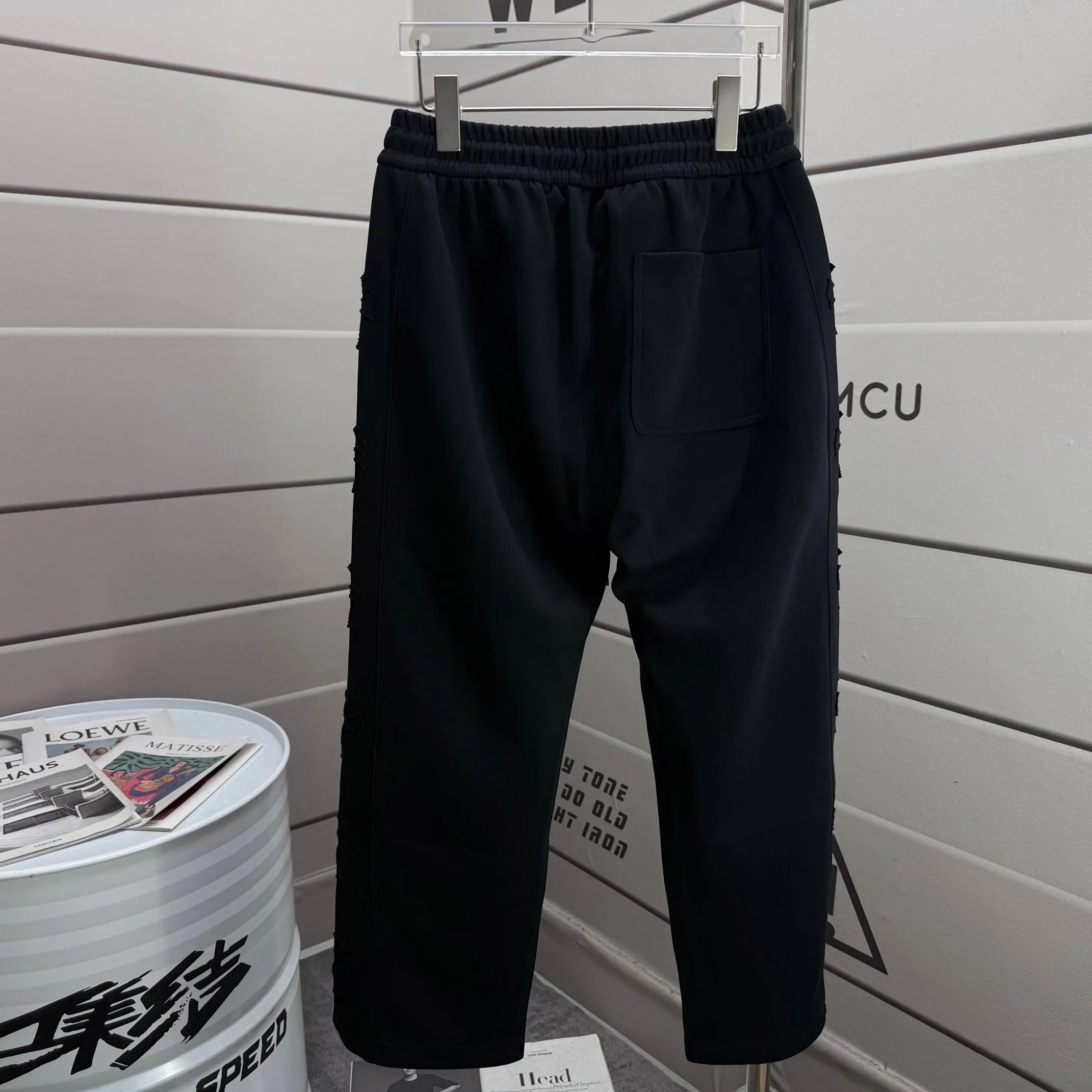 P310 Chrome Hearts* 2꯭0꯭2꯭5 new autumn pants, embroidered casual simple sweatpants, same style for men and women, Chrome Hearts. The fabric is made of 380g high-density double-sided Chinese custom fabric. It does not deform or shrink. The three-dimensional drape is amazing. Color: Black Gray Size: M-XXXL